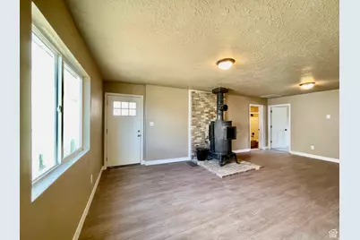 255 W Main St, Mount Pleasant, UT 84647 - Photo 12