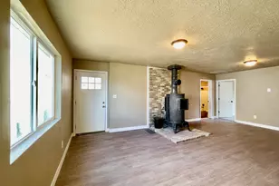 255 W Main St, Mount Pleasant, UT 84647 - Photo 12
