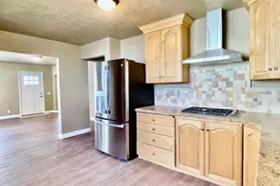 255 W Main St, Mount Pleasant, UT 84647 - Photo 4