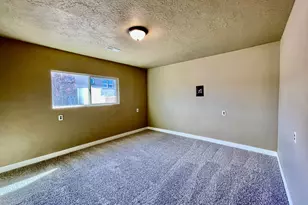 255 W Main St, Mount Pleasant, UT 84647 - Photo 26