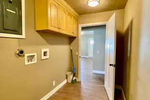 255 W Main St, Mount Pleasant, UT 84647 - Photo 18