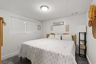 977 S 300 E, Salt Lake City, UT 84111 - Photo 30