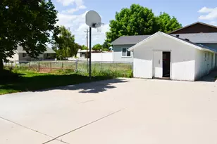 209 E 300 N, Smithfield, UT 84335 - Photo 16