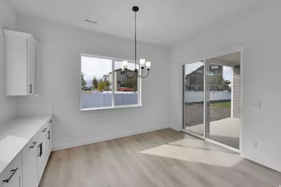 243 E Polaris Dr #106, Saratoga Springs, UT 84045 - Photo 4