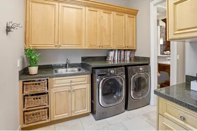 963 E Old English Rd, Draper, UT 84020 - Photo 52