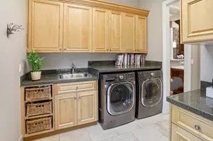 963 E Old English Rd, Draper, UT 84020 - Photo 52