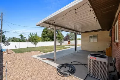 1473 N 200 W, Sunset, UT 84015 - Photo 10