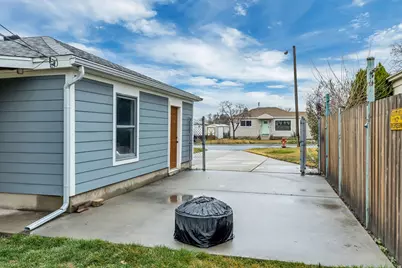 27 W Valley Dr, Murray, UT 84107 - Photo 4