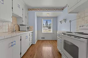 1571 E Lake St S, Ogden, UT 84401 - Photo 4