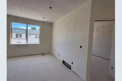 186 E 625 S, Hyde Park, UT 84318 - Photo 8