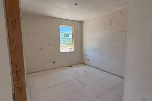 186 E 625 S, Hyde Park, UT 84318 - Photo 6