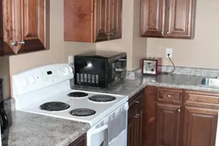 653 E 300 S, Salt Lake City, UT 84102 - Photo 14