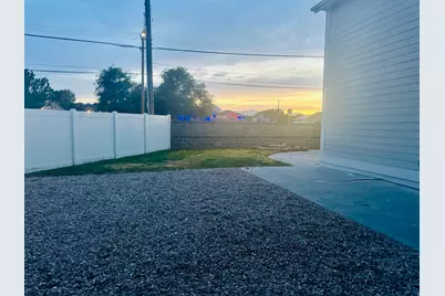 11860 S Alysum Cir, Riverton, UT 84065 - Photo 4
