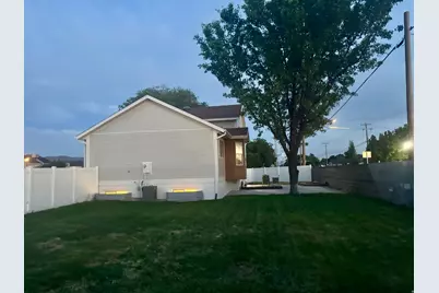 11860 S Alysum Cir, Riverton, UT 84065 - Photo 2