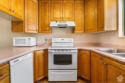 475 N 300 W #10, Provo, UT 84601 - Photo 20