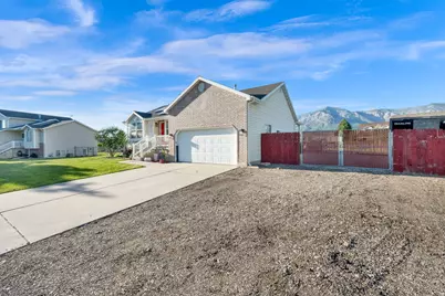 918 W 1600 N, Harrisville, UT 84404 - Photo 4