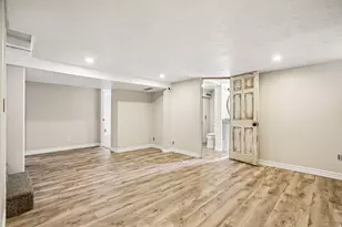 240 E 9125 S, Sandy, UT 84070 - Photo 10