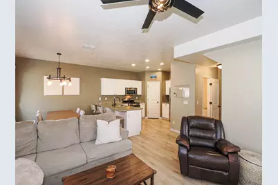 948 W Village Bend Ln S, Midvale, UT 84047 - Photo 10