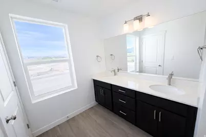 921 W Halvorsen Pkwy #221, Saratoga Springs, UT 84045 - Photo 18