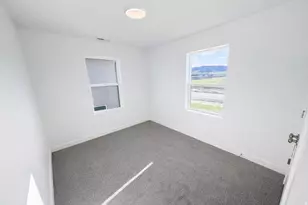 921 W Halvorsen Parkway, Saratoga Springs, UT 84045 - Photo 32