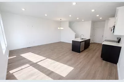921 W Halvorsen Pkwy #221, Saratoga Springs, UT 84045 - Photo 10
