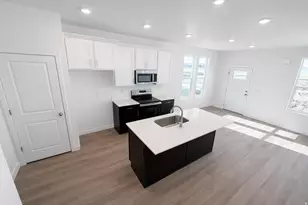 921 W Halvorsen Parkway, Saratoga Springs, UT 84045 - Photo 8
