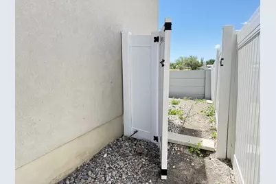 7687 W Mount Elinor Rd, Magna, UT 84044 - Photo 4