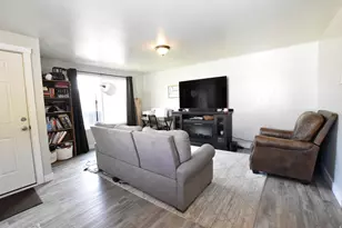 290 W 600 N, Logan, UT 84321 - Photo 14