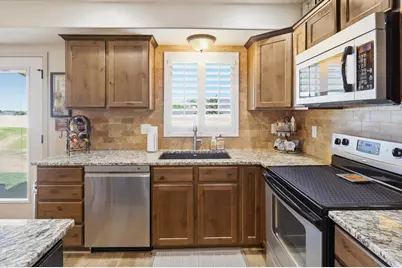 1830 W 5050 S, Roy, UT 84067 - Photo 12
