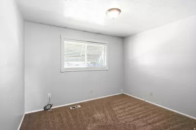 2224 S 100 W, Clearfield, UT 84015 - Photo 18