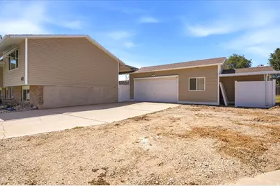 2224 S 100 W, Clearfield, UT 84015 - Photo 6