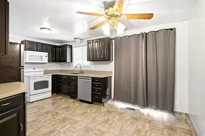 2224 S 100 W, Clearfield, UT 84015 - Photo 10