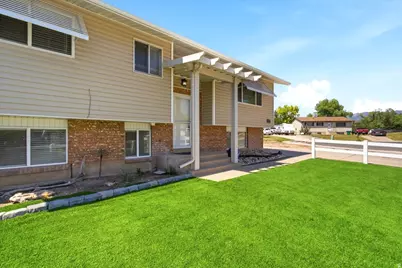 2224 S 100 W, Clearfield, UT 84015 - Photo 2