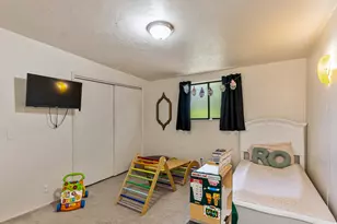 1876 W 3350 S, Salt Lake City, UT 84119 - Photo 12