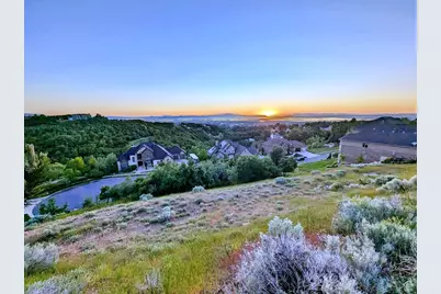 1735 S Temple Ct E #203, Bountiful, UT 84010 - Photo 10
