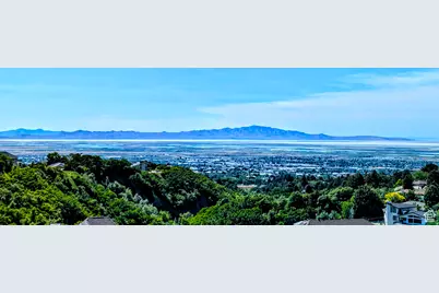 1735 S Temple Ct E #203, Bountiful, UT 84010 - Photo 2