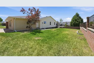 563 E 350 N, Bountiful, UT 84010 - Photo 36