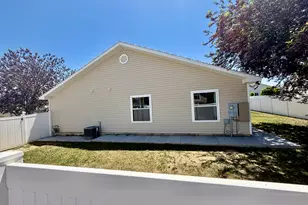 575 N 2300 W, Vernal, UT 84078 - Photo 6