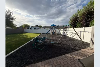 6278 S Hurstbourne Cir W, Taylorsville, UT 84129 - Photo 34