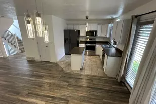 9511 S Fairway View Dr, Sandy, UT 84070 - Photo 2