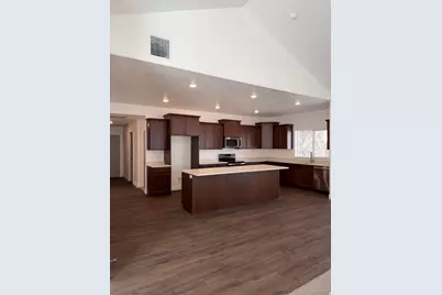 848 N 250 E #C, Tooele, UT 84074 - Photo 2