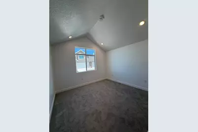 832 N 250 E #B, Tooele, UT 84074 - Photo 6