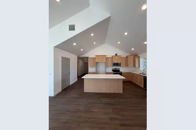 208 E 850 N #A, Tooele, UT 84074 - Photo 2