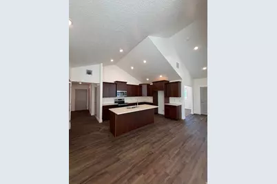 832 N 250 E #C, Tooele, UT 84074 - Photo 2