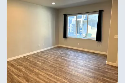15091 S Reins Way W, Bluffdale, UT 84065 - Photo 4
