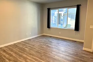 15091 S Reins Way W, Bluffdale, UT 84065 - Photo 4