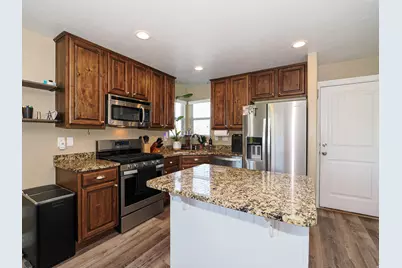 879 W Saddlebrook Dr, Kaysville, UT 84037 - Photo 20