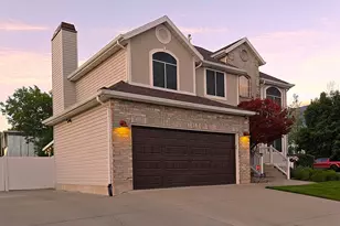1037 E 1500 N, Layton, UT 84040 - Photo 2