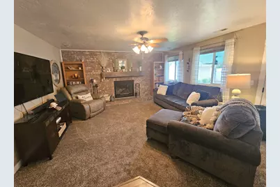 1037 E 1500 N, Layton, UT 84040 - Photo 12