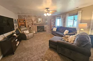1037 E 1500 N, Layton, UT 84040 - Photo 12